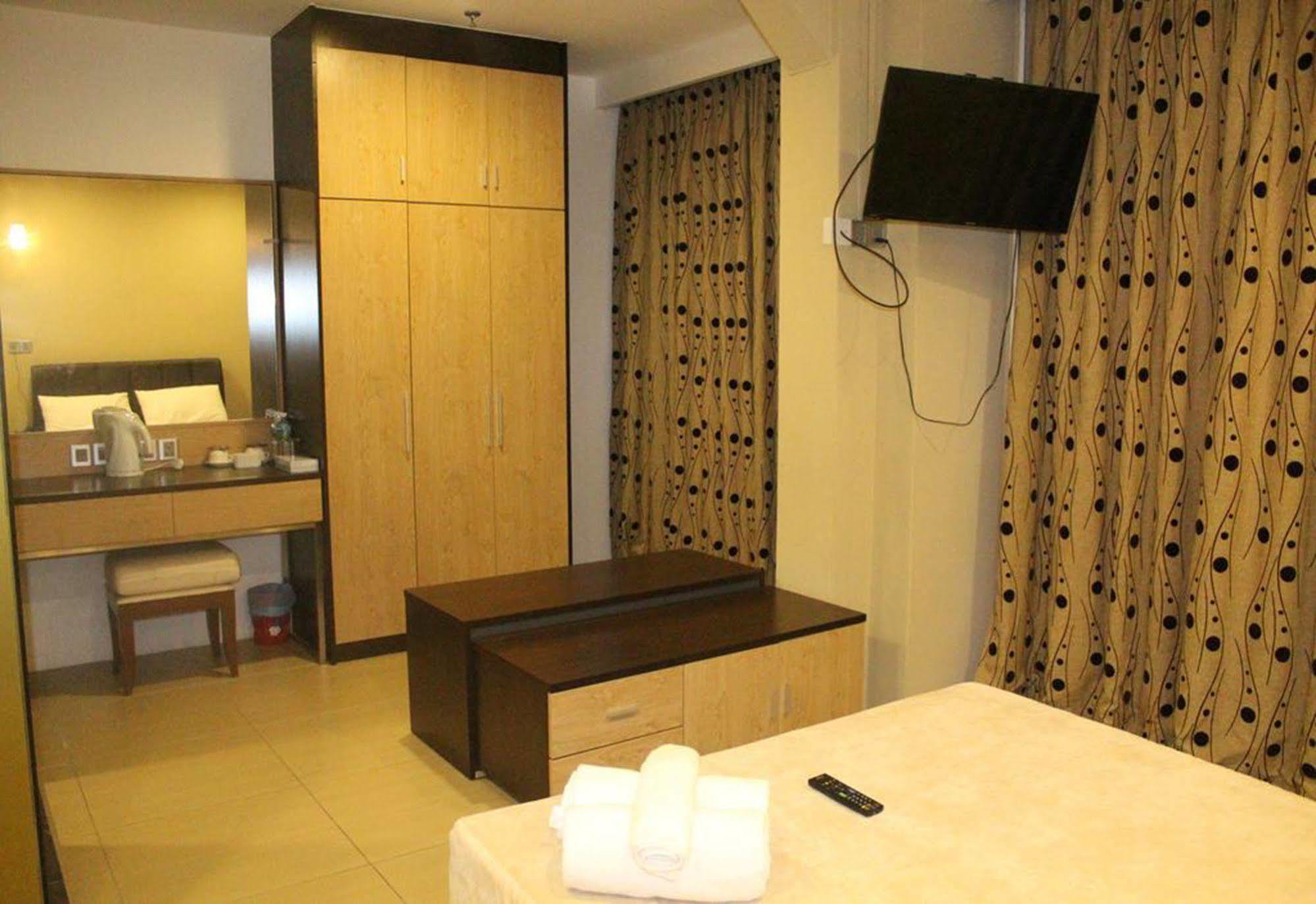 Hotel T Jalan Tar 3*